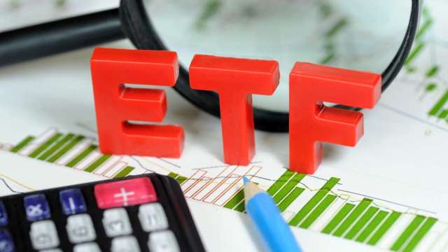 台股 ETF 2024 年上半年績效排行榜揭曉。(圖：shutterstock)