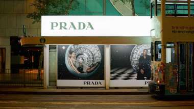 Prada今年H1股價漲幅居奢侈品族群之