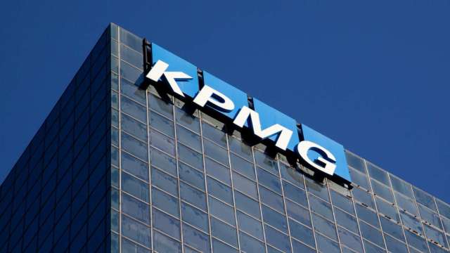 證交法三讀 要求上市櫃公司提撥盈餘加薪  KPMG：可激勵基層及保障年輕員工(圖:shutterstock))