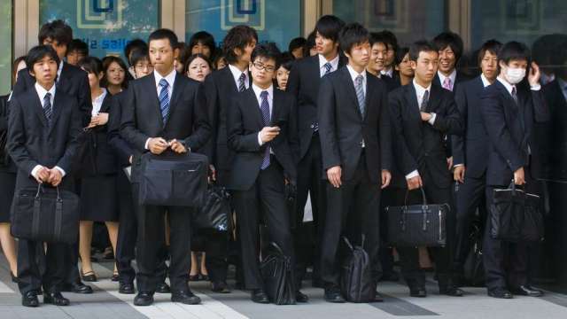 日本7月實質薪資連二升 日元續漲創一個月新高。(圖:shutterstock)