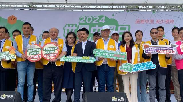 中華電信推「在宅住院監測系統」，降低中風及反覆住院風險。(圖：中華電信提供)