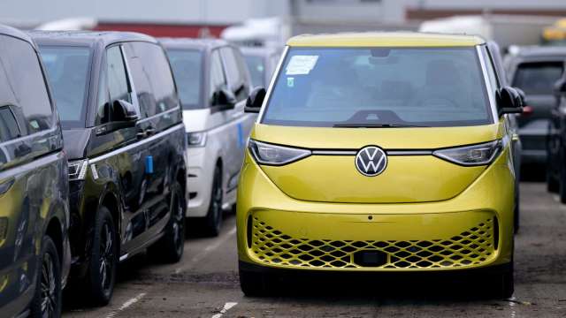 福斯汽車勞資協議讓分析師失望 股價一路走跌(圖：REUTERS/TPG)