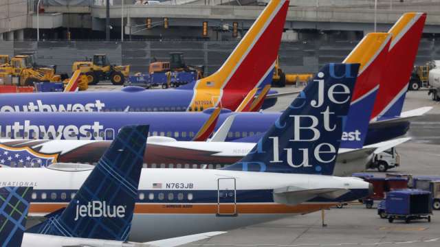 冬季風暴影響 美國航空公司取消逾1300個航班(圖：REUTERS/TPG)