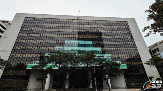 郵局就能開證券戶!中華郵政攜手國票證券 提供「一站雙開」跨機構綁定證券戶。(鉅亨網記者張韶雯攝)