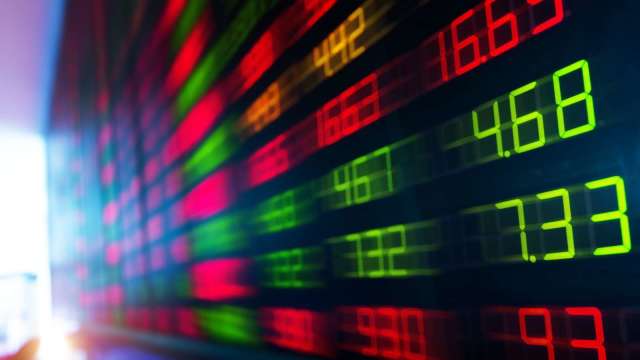 陸股今小開低0.1%！中國國務院常務會議：持續穩定股市 推動房市穩健發展(圖：shutterstock)