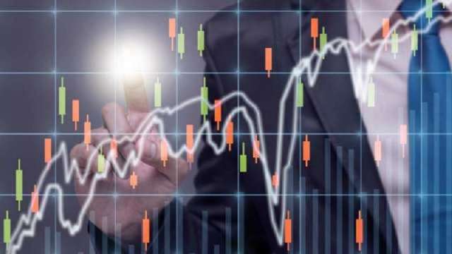 關稅僵局未解資金續觀望 三大法人賣超62.57億元。(圖:shutterstock)