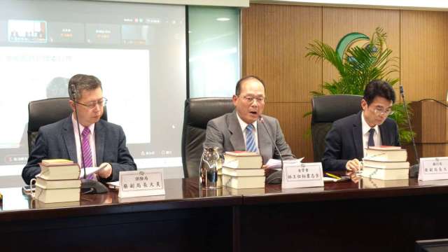 金管會：前2月壽險外幣新契約保單占比創7年來同期次低。(記者黃皓宸攝)