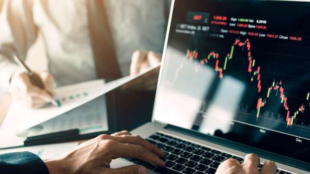 收復失土!全球科技股票基金復「電」近一月報酬雙位數。(圖:shutterstock)