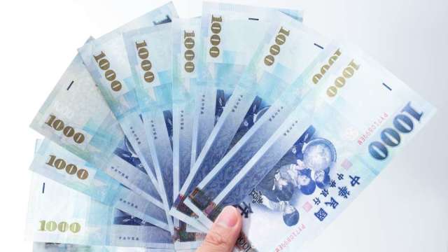 台幣1個月強升7.3% 但論今年表現 比不上這檔高含金量指數漲了45%。(圖: shutterstock)