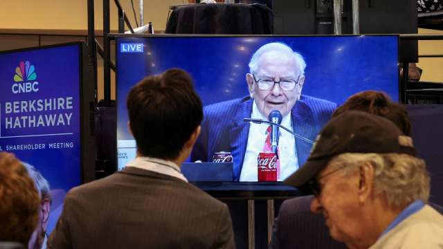 巴菲特:時機合適就會使用波克夏創紀錄的現金儲備。(圖:REUTERS/TPG)