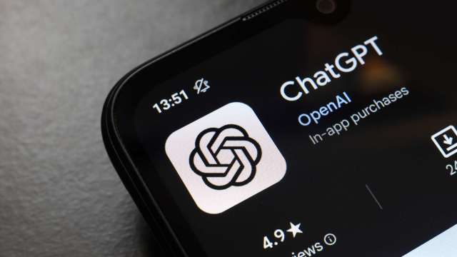 ChatGPT過度「阿諛奉承」,OpenAI撤回GPT-4o更新。(圖:Shutterstock)