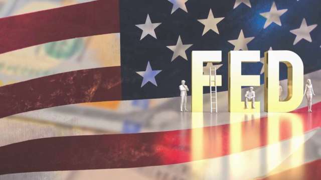 Fed「不變」應萬變!主席鮑爾竟要大家稍安勿躁?法人建議以全球優質股債為核心配置。(圖: hutterstock)
