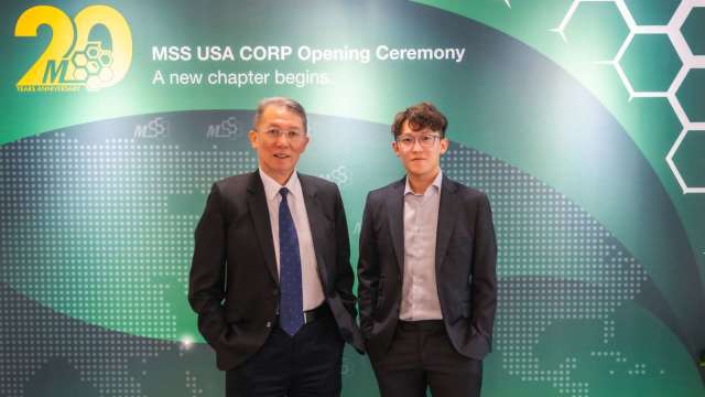 左為汎銓董事長柳紀綸、右為MSS USA CORP執行長柳淳浩。(圖:汎銓提供)