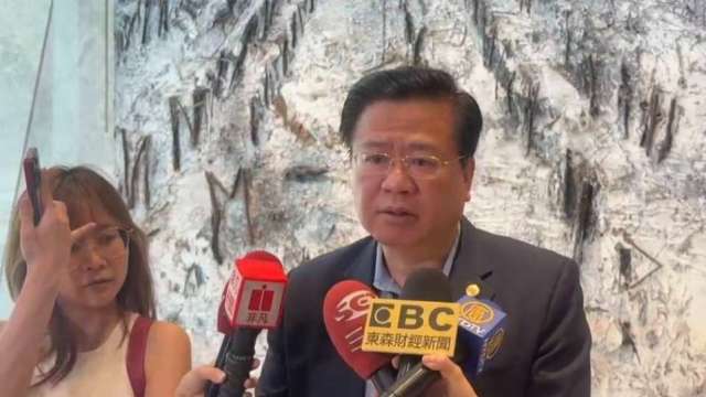 商總理事長許舒博(右)。(圖:商總提供)