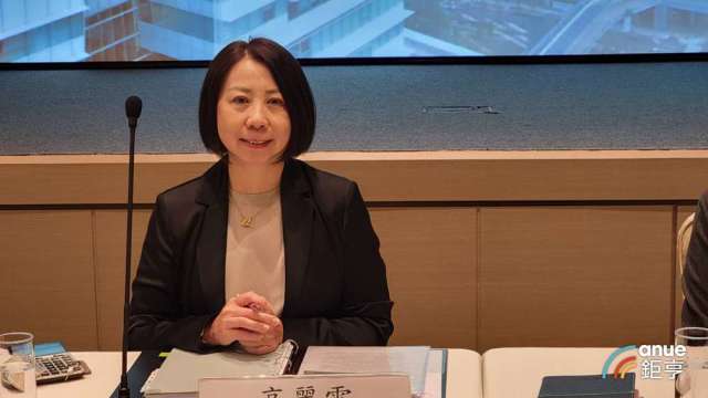 中信金總經理高麗雪主持2025年第一季法說會。(鉅亨網記者陳于晴 攝)