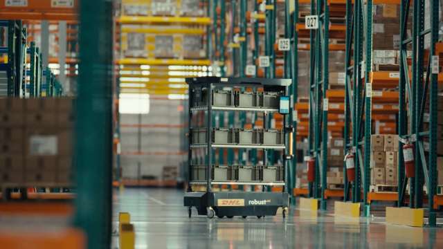 鴻海攜手Robust.AI 擴大倉儲自動化機器人製造規模。(圖:鴻海提供)