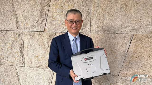 神基控股董事長黃明漢。(鉅亨網記者彭昱文攝)