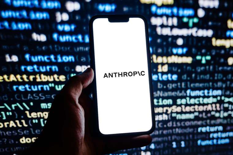 目前許多開發者仍偏好使用競爭對手 Anthropic 的 Sonnet 模型進行程式設計。(圖:Shutterstock)