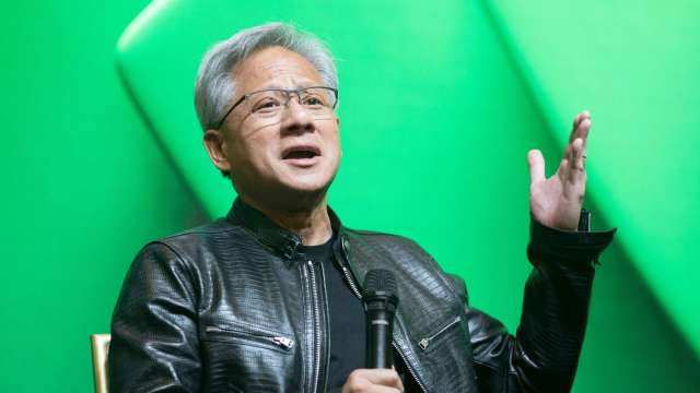 黃仁勳稱,沒有「證據」顯示AI晶片被轉運到中國。(圖:Shutterstock)