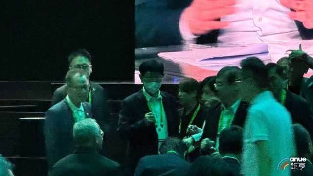 鴻海董事長劉揚偉。(鉅亨網記者魏志豪攝)