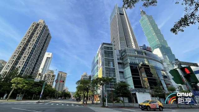 信義計畫區商辦第一季平均租金為每坪4072元,較2015年同期增幅約30%。(鉅亨網記者張欽發攝)