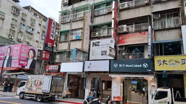 大安區師大路店面單坪破萬元,拿下今年第一季店面單價王。(圖:台灣房屋中正加盟店提供)
