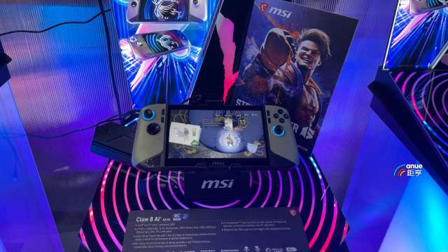微星首發AMD掌機最快Q3上市 電競掌機迴響熱烈持續缺貨。(鉅亨網記者吳承諦攝)