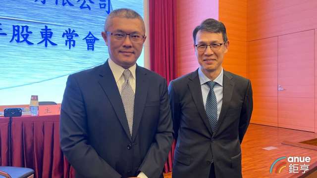 華孚總經理甘錦添(右)、財務長張志立(左)。(鉅亨網記者劉玟妤攝)