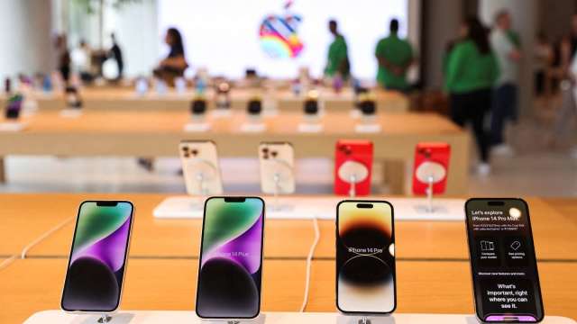 蘋果調升中國iPhone以舊換新回饋金額。(圖:REUTERS/TPG)