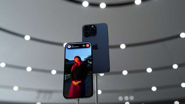 OpenAI與iPhone設計之父能打造出AI時代的殺手級裝置嗎?(圖:Reuters/TPG)