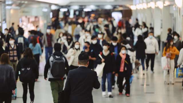 中國新冠陽性率上升到16.2%,疫情仍處於高峰期。(圖:Shutterstock)