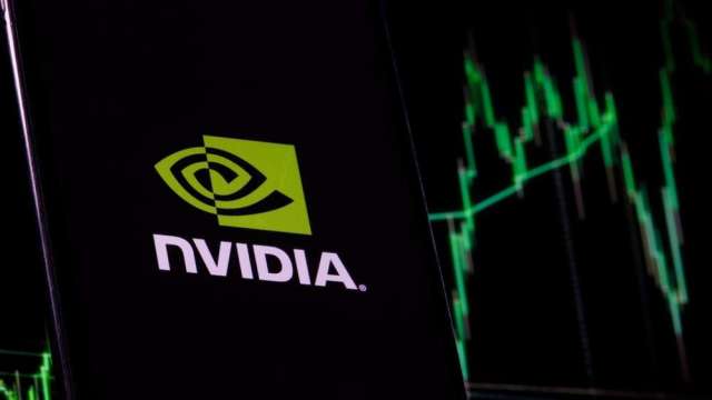 黃仁勳拋AI驅動新成長周期 基金經理人看好二大投資主軸。(圖:shutterstock)