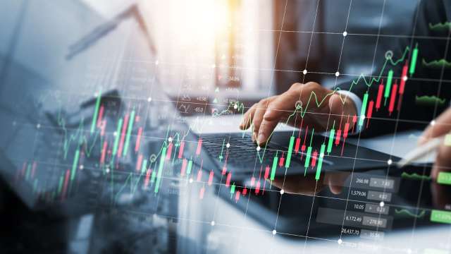〈台股盤後〉台積電開高走低 漲幅收斂至124點 收復5日線失利。(圖:shutterstock)