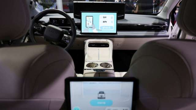 中國自駕計程車三巨頭搶進中東 美中貿易戰加速布局(圖：REUTERS/TPG)