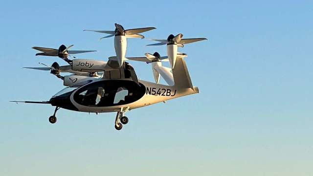 Joby Aviation電動空中計程車可搭載4名乘客1名飛行員,續航力達150英里。(圖:Reuters/TPG)