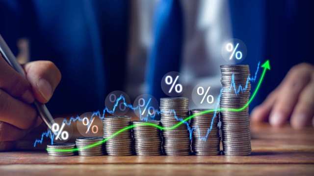 魏哲家喊話十年無虞!這幾檔受惠股即將噴出?(圖:shutterstock)