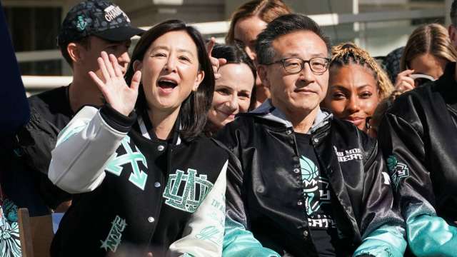 女子體育也能賺翻!蔡崇信夫婦改寫WNBA價值版圖 再創財富神話。(圖:REUTERS/TPG)