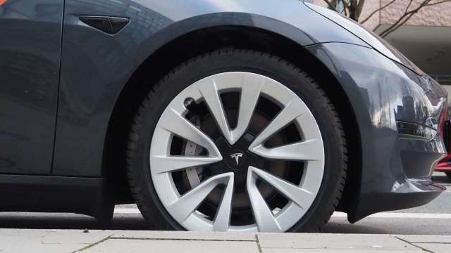 Robotaxi時代來了!Waymo跟特斯拉22日起街頭交鋒 高盛:特斯拉具備兩大優勢