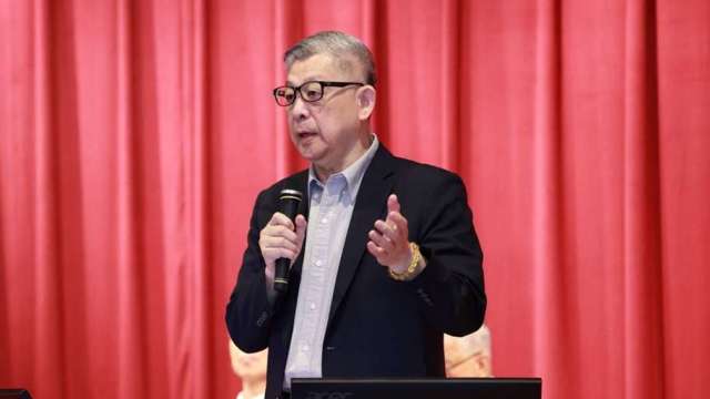 國泰金今 (13) 日舉行股東常會，由董事長蔡宏圖主持。(圖／國泰金控提供)