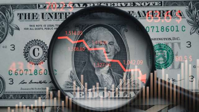美元今年兌主要貨幣下跌約8%,波動加劇促使供應商尋求替代結算貨幣。(圖:Shutterstock)