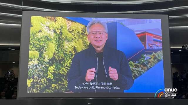 緯創竹北AI園區盛大開幕,黃仁勳驚喜露面祝賀。(鉅亨網記者劉玟妤攝)