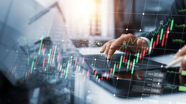 外資轉賣214億元 賣超凱基金、國泰金、第一金各逾2萬張。(圖:shutterstock)