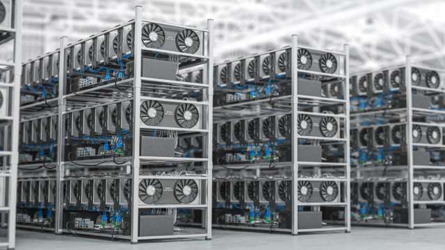 中國礦機三巨頭轉移美國生產 應對關稅與優化供應鏈(圖:shutterstock)