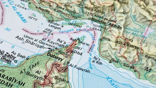 伊朗關閉荷姆茲海峽恐是一場「戰略自殺」。(圖:Shutterstock)