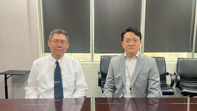左為耀穎董事長鄭偉民,右為總經理郭晉辰。(圖:耀穎提供)