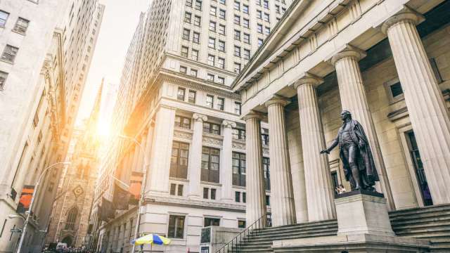 華爾街大銀行通過Fed壓力測試 最快下周二可提高股利 (圖:Shutterstock)