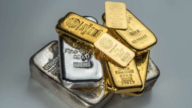 黃金與白銀回檔 為何現在是布局時機?(圖:shuttertsock)
