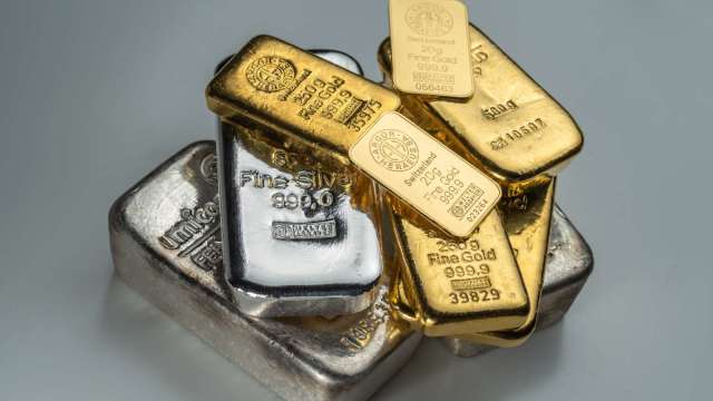 世銀預測：黃金2025年有望大漲35% 白銀、鉑金也將保持強勁(圖:shutterstock)