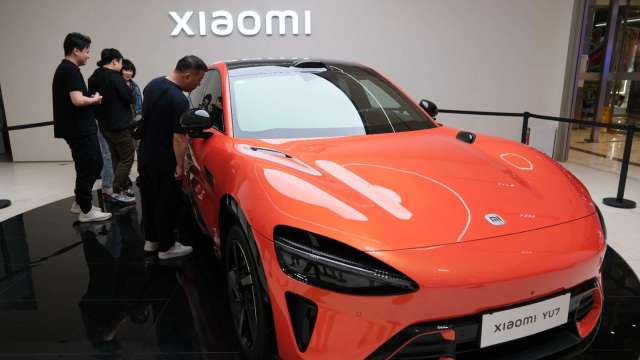 YU7上市引爆市場！雷軍：急用車可買小鵬理想或特斯拉 小米汽車2027年才考慮出口（圖：Shutterstock）