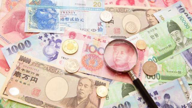 〈台幣〉叩關28.8元續創3年多新高 3天累計狂升1.074元。(圖：shutterstock)